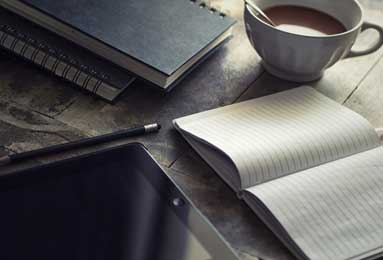 西甲最新动态！巴萨官宣莱万离队姆巴佩伤缺